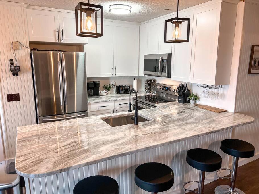 202D Summit - Completely Remodeled Modern Condo In Summit! Сноушу Экстерьер фото