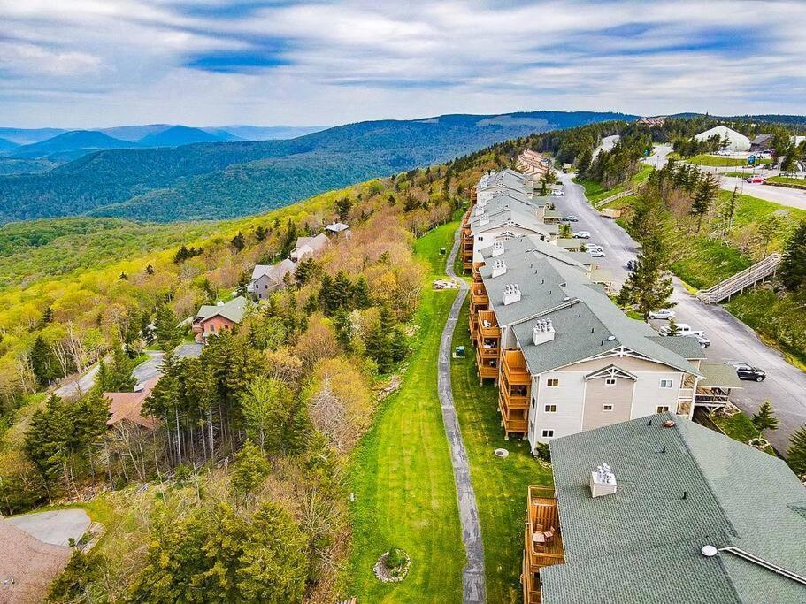 202D Summit - Completely Remodeled Modern Condo In Summit! Сноушу Экстерьер фото