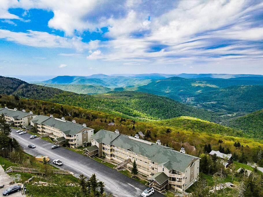202D Summit - Completely Remodeled Modern Condo In Summit! Сноушу Экстерьер фото