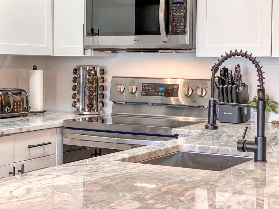 202D Summit - Completely Remodeled Modern Condo In Summit! Сноушу Экстерьер фото