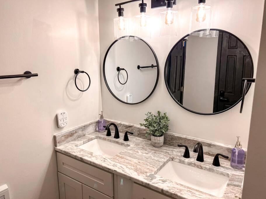 202D Summit - Completely Remodeled Modern Condo In Summit! Сноушу Экстерьер фото