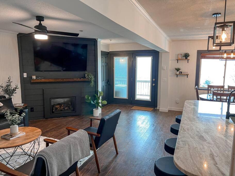202D Summit - Completely Remodeled Modern Condo In Summit! Сноушу Экстерьер фото